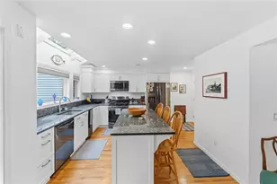 73 Oceanwoods Dr, North Kingstown, RI 02852 - Photo 11