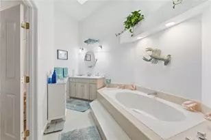 73 Oceanwoods Dr, North Kingstown, RI 02852 - Photo 43