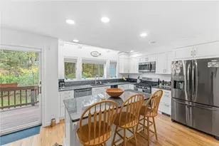 73 Oceanwoods Dr, North Kingstown, RI 02852 - Photo 15