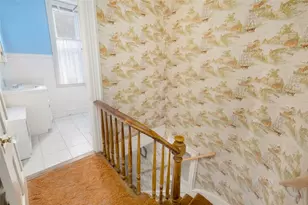 184 Pleasant St, Providence, RI 02906 - Photo 31