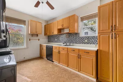 184 Pleasant Street, Providence, RI 02906 - Photo 11