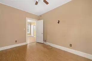 184 Pleasant St, Providence, RI 02906 - Photo 17