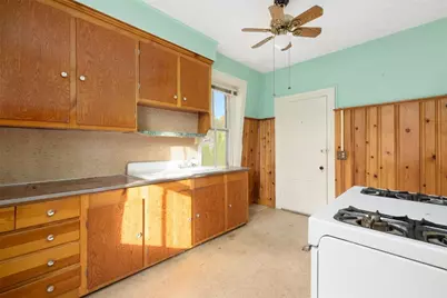 184 Pleasant Street, Providence, RI 02906 - Photo 29