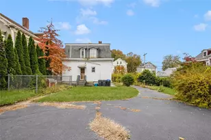 184 Pleasant St, Providence, RI 02906 - Photo 45