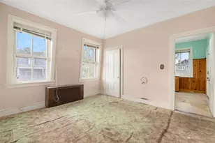 184 Pleasant St, Providence, RI 02906 - Photo 23