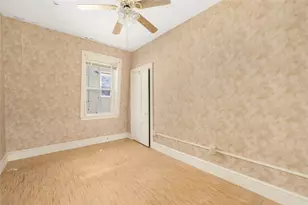 184 Pleasant St, Providence, RI 02906 - Photo 33