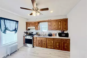 27 Cliffdale Ave, Cranston, RI 02905 - Photo 3