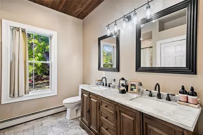 563 Putnam Pike, Smithfield, RI 02828 - Photo 13