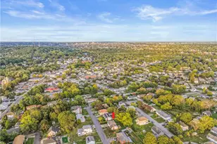 25 Loomis St, Cranston, RI 02920 - Photo 5