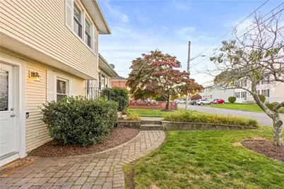 25 Loomis Street, Cranston, RI 02920 - Photo 3