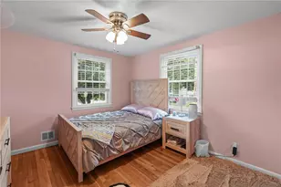 126 Fairfax Dr, Warwick, RI 02888 - Photo 27