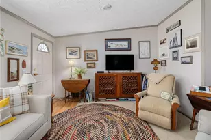 70 Robin Dr, Tiverton, RI 02878 - Photo 5