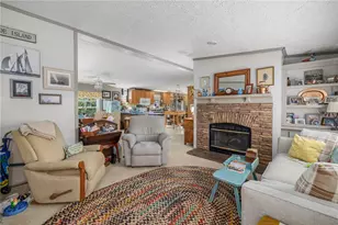 70 Robin Dr, Tiverton, RI 02878 - Photo 3