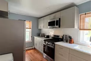 33 Young St, Newport, RI 02840 - Photo 7