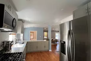 33 Young St, Newport, RI 02840 - Photo 11