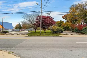 149 W Main Rd, Middletown, RI 02842 - Photo 1