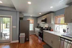 33 Young St, Newport, RI 02840 - Photo 13