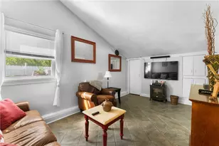 36 Woodbine St, East Providence, RI 02915 - Photo 11