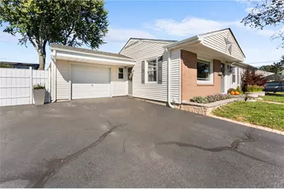 36 Woodbine Street, East Providence, RI 02915 - Photo 5