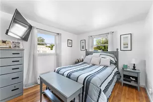 36 Woodbine St, East Providence, RI 02915 - Photo 23