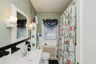 75 Randolph Ave, Tiverton, RI 02878 - Photo 9