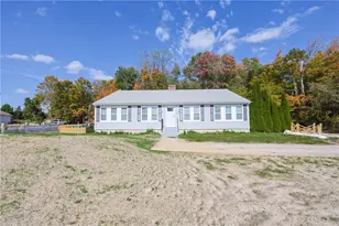 312 Wakefield St, West Warwick, RI 02893 - Photo 27