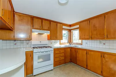 28 Lakeview Drive, Smithfield, RI 02828 - Photo 11