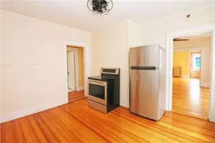 30 Thurston Ave, Newport, RI 02840 - Photo 9