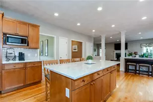 11 Raven Cir, Cranston, RI 02921 - Photo 9