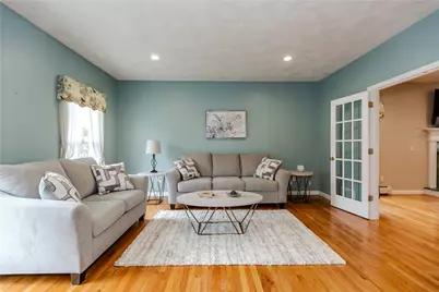 11 Raven Circle, Cranston, RI 02921 - Photo 3