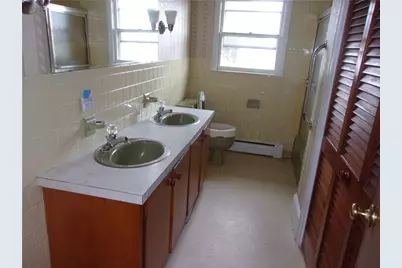 79 Alan Avenue, Portsmouth, RI 02871 - Photo 3