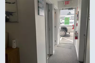 1155 Newport Avenue, Pawtucket, RI 02861 - Photo 11