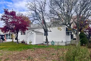 129 Glenbridge Ave, Providence, RI 02909 - Photo 3