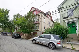 125 Pleasant St, Providence, RI 02906 - Photo 41