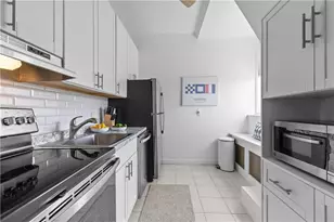 434 Bellevue Ave, Newport, RI 02840 - Photo 13