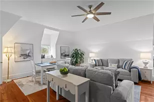 434 Bellevue Ave, Newport, RI 02840 - Photo 3