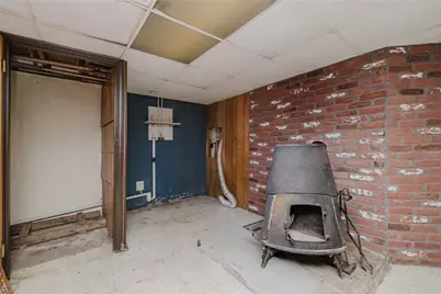 17 Whitaker Avenue, East Providence, RI 02916 - Photo 33