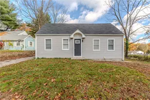 30 Bear Hill Rd, Cumberland, RI 02864 - Photo 3