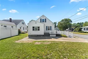 136 Frankfort St, Cranston, RI 02910 - Photo 27