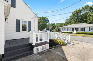 136 Frankfort St, Cranston, RI 02910 - Photo 29
