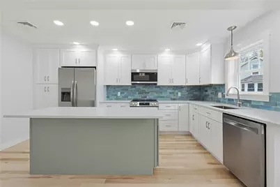 33 Jefferson Avenue, East Providence, RI 02915 - Photo 11