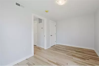 33 Jefferson Avenue, East Providence, RI 02915 - Photo 21
