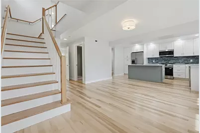 33 Jefferson Avenue, East Providence, RI 02915 - Photo 7