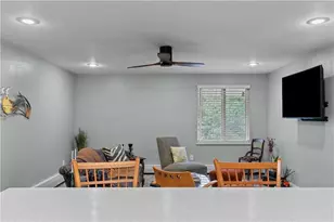 66 Girard Ave, Newport, RI 02840 - Photo 7