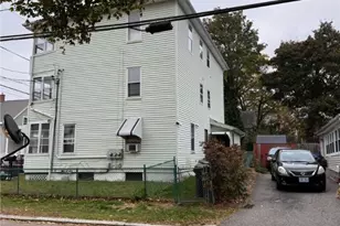 118 Chaplin St, Pawtucket, RI 02861 - Photo 3