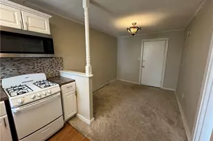 38 Freebody St, Newport, RI 02840 - Photo 3