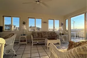 17 Chartier Cir, Newport, RI 02840 - Photo 9