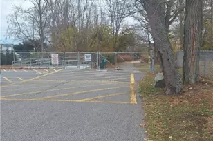 375 Namquid Dr, Warwick, RI 02886 - Photo 33