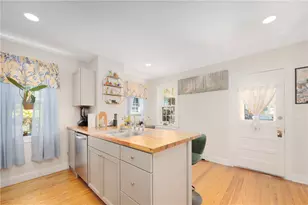 27 Barney St, Warren, RI 02885 - Photo 17