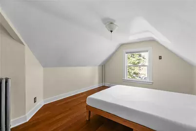 18 Rhode Island Avenue #3, Newport, RI 02840 - Photo 5
